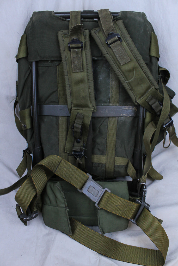 Contribuir combate comportarse 1980's US Military Alice Pack OD Green LC-1 Medium Complete w/ Frame A –  Mammoth Surplus